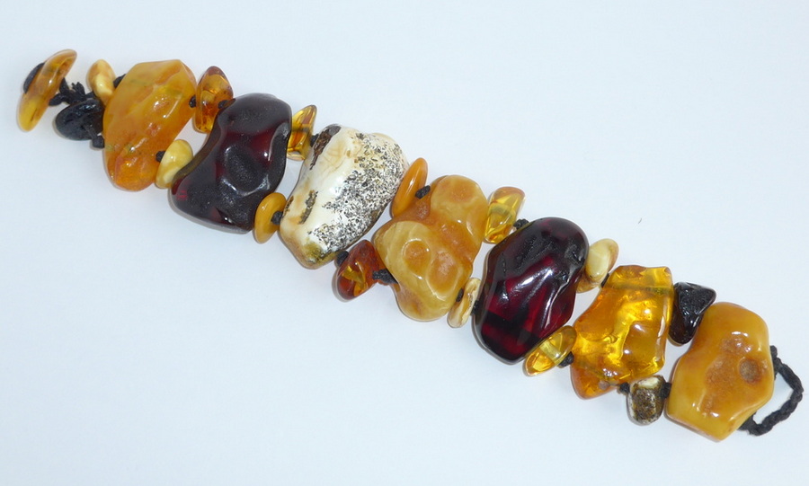 handgefertigtes Bernsteinarmband
